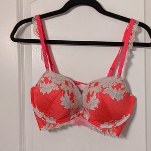 Victoria secret pink and white lace br